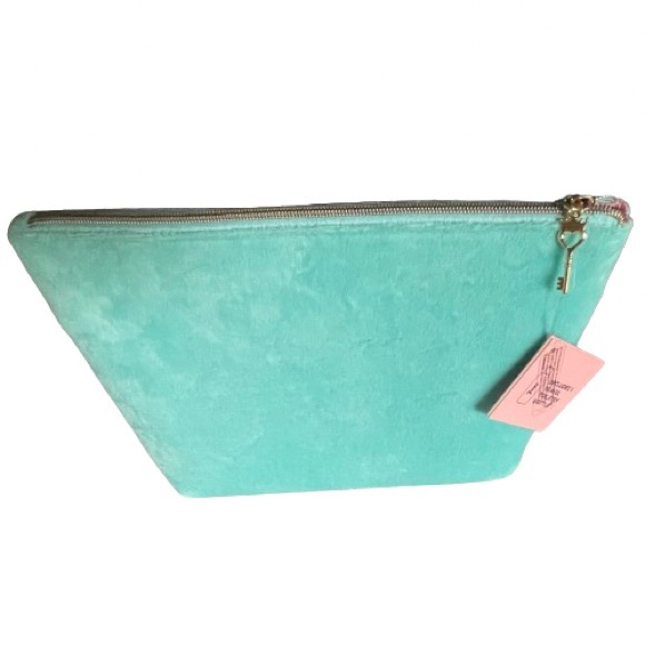 NEW Juicy Couture Light Blue Velour Cosmetic Makeup Travel Bag & Bottle - Picture 3 of 14